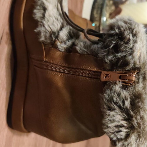 Boots with fur Kylie Crazy like new, brown and gray, size 39