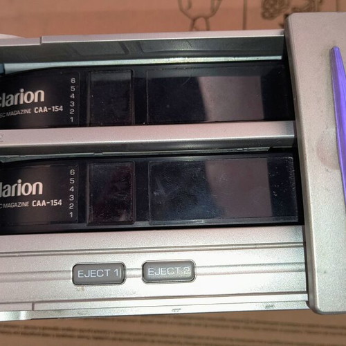 Clarion CDC1235 CD changer 12 discs used, two trays for 6 discs