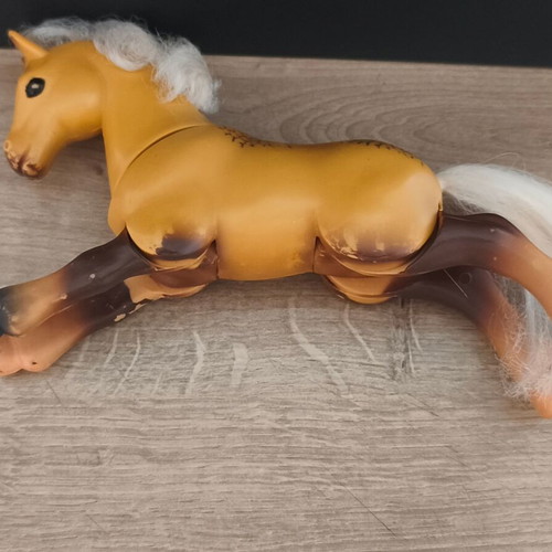 1998 Kid Kore Horse used with movable legs and neck