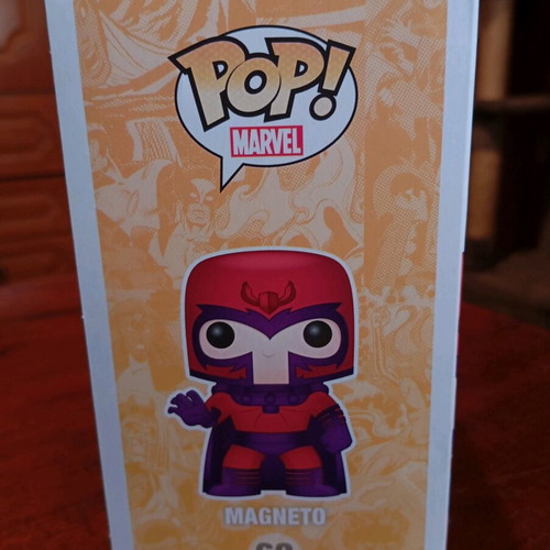 Funko Pop Magneto Hot Topic Exclusive Metallic like new