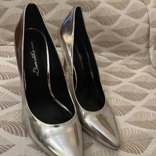 Metallic gray and silver pumps size 41 like new