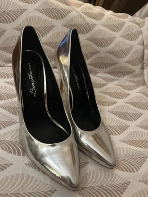 Metallic gray and silver pumps size 41 like new
