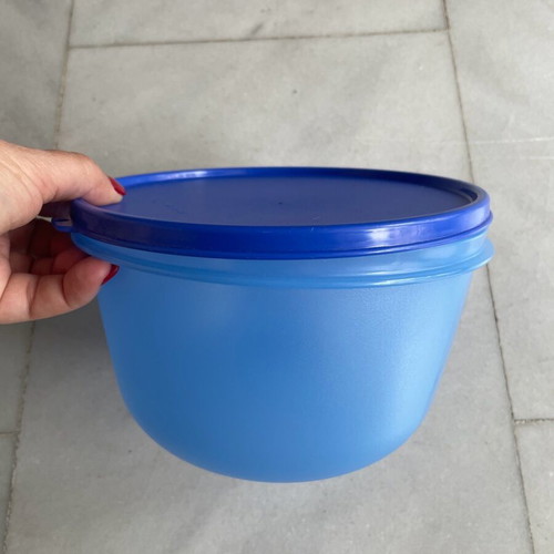 Tupper bowl blue 2lt new