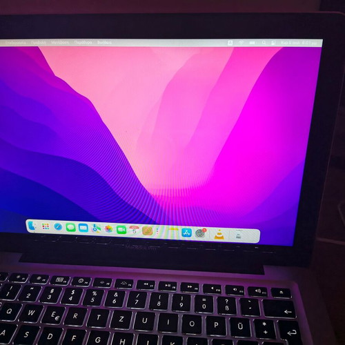 MacBook Pro 13" Early 2011, Intel i5, 8GB RAM, 250GB Samsung SSD