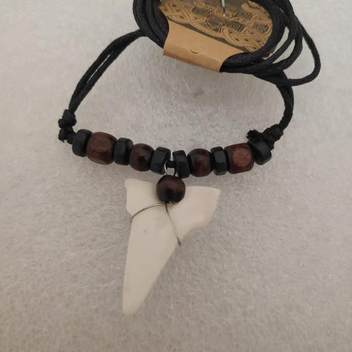 Shark Tooth Pendant Necklace like new, surfer style