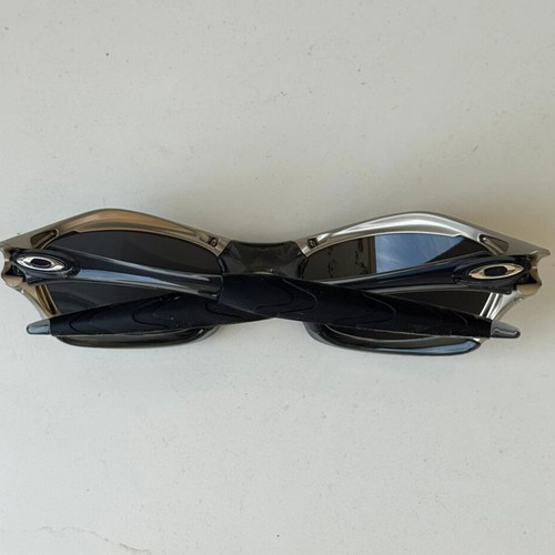 Oakley Splice Y2K 2000s sunglasses, metallic silver and black polarized lenses