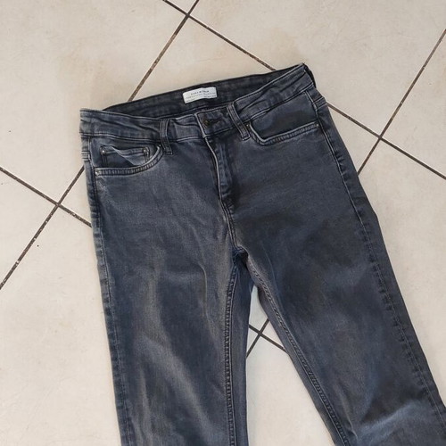 Zara women's flare jeans like new, black and grey