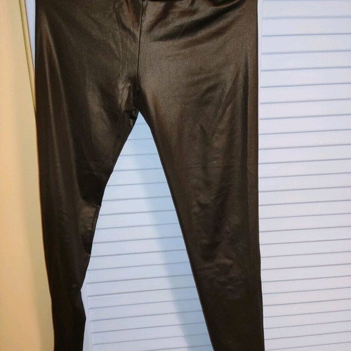 Black leggings used, shiny, size M/L, polyester