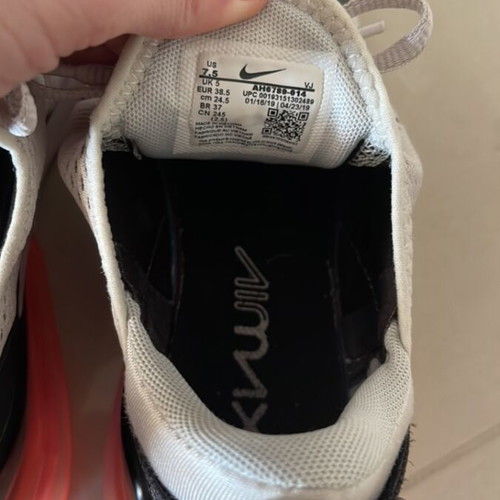 Nike Air Max 270 sneakers like new, size 38.5