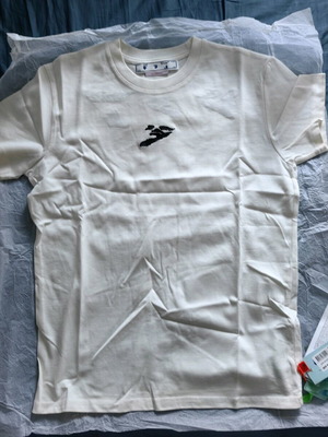 Off White men's t-shirt new, creme color, size S