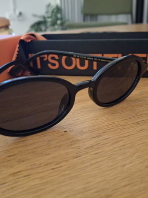 Meller Oba sunglasses new, black