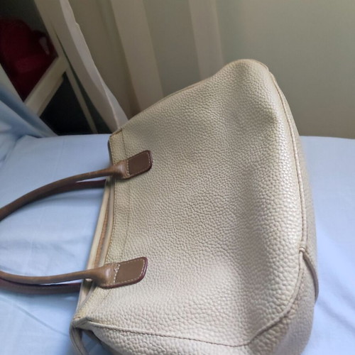 Sales~Kem shoulder bag in beige/cream shade