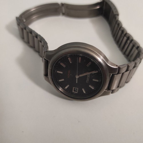 Seiko Vintage 1997 Quartz 7N42-8100 Titanium αντρικό ρολόι μεταχειρισμένο