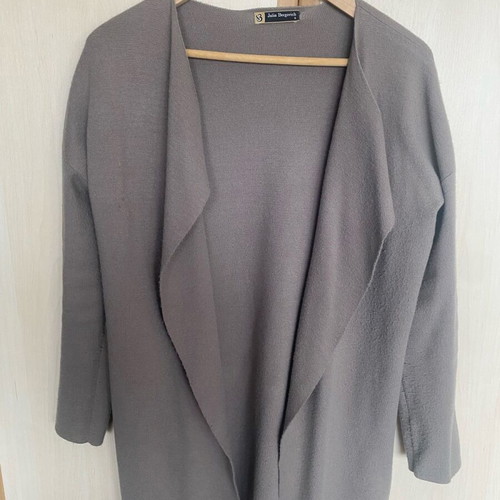 Julia Bergovich cardigan like new, one size, grey-beige