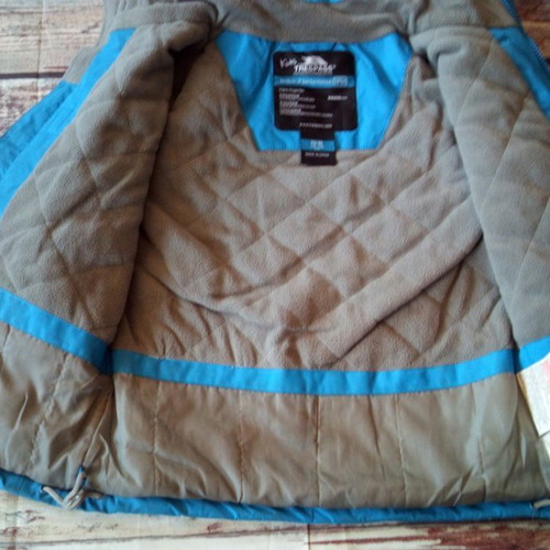 Trespass kids jacket used, size 5/6, blue