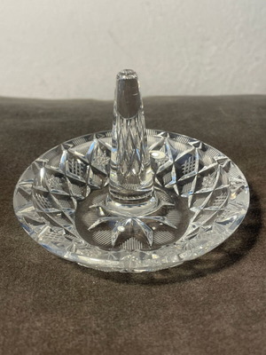 Bohemia crystal ring holder pristine vintage condition