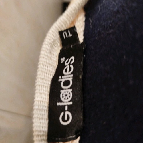 G-ladies knitted sweater like new, size L, beige with gold details