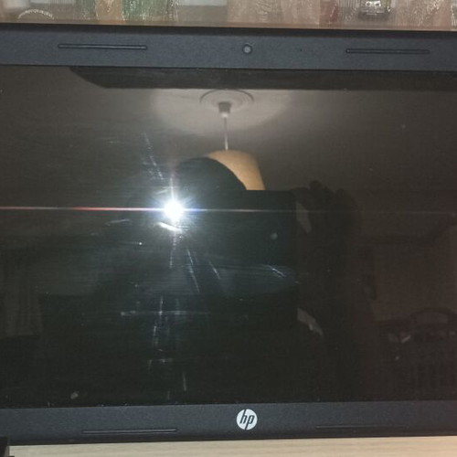 Laptop HP 15-d008sv used for spare parts with screen and keyboard