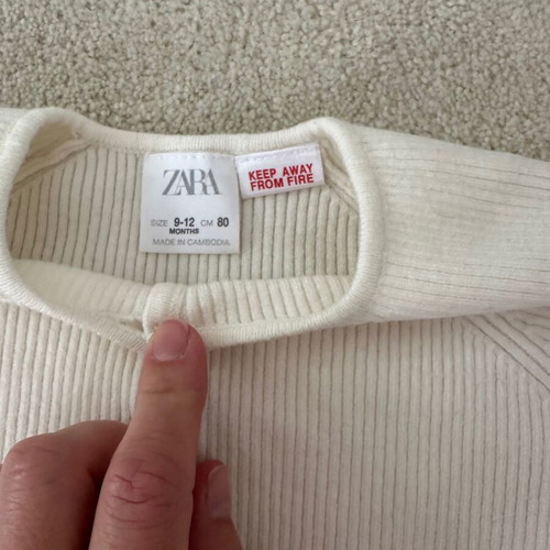 Knitted Zara cardigan for girl ecru like new, 80 cm