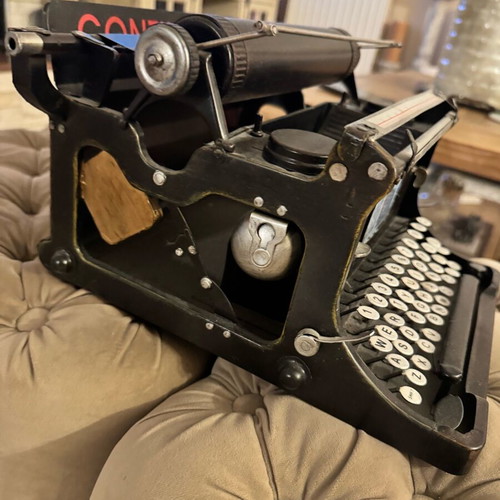 Continental decorative typewriter like new, vintage style
