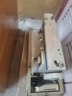 Sewing machine retro used