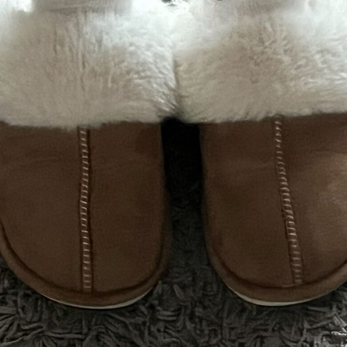 Slippers brown with fur like new, size 40