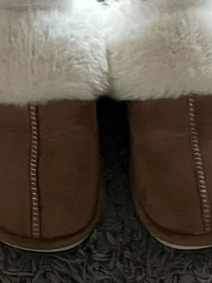 Slippers brown with fur like new, size 40
