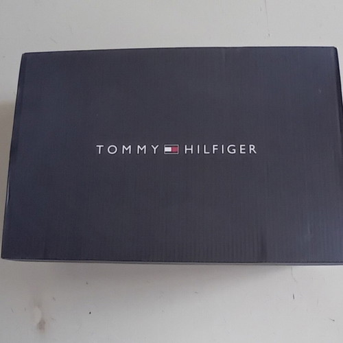 Tommy Hilfiger Shoe Box like new, dark blue