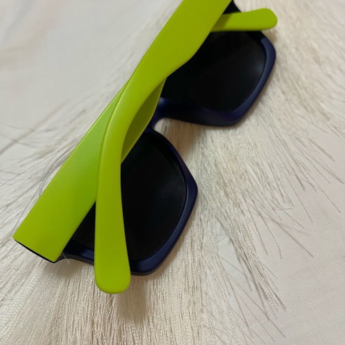 Children's sunglasses new with polarized lens blue and green for boys