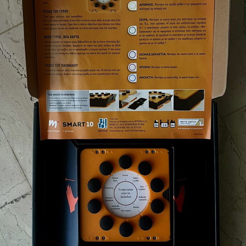 Knowledge board game