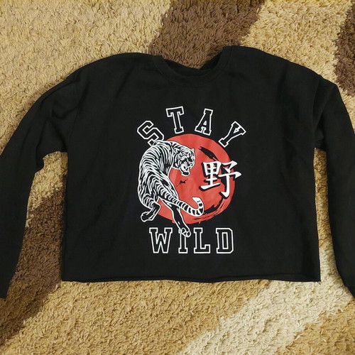 Admiral women's black sweatshirt like new with logo