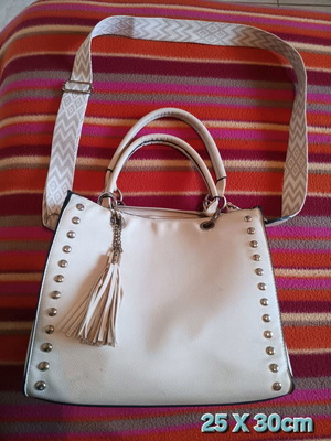 Beige shoulder-hand bag used with multiple inner pockets