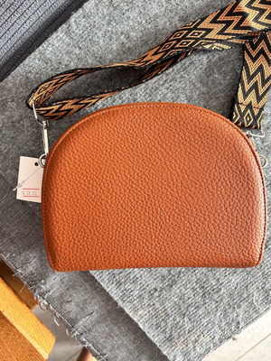 Crossbody bag tan new