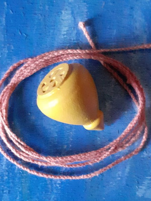 Ξύλινη σβούρα μικρή, κατασκευασμένη στην Αμερική τη δεκαετία του 70