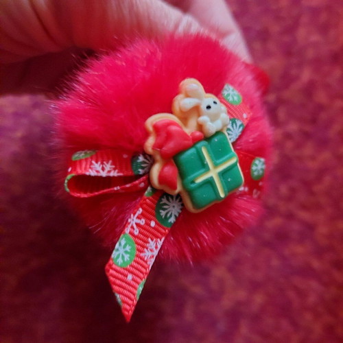 Children's clip hairpin fluffy red like new