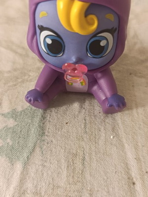 Zuru Babycorn Skylar 7cm with Bottle like new