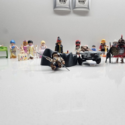 Playmobil figures set like new with catapult and accessories