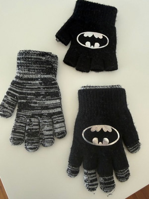 Batman Kids Gloves 2-4 Years Like New, Black H&M