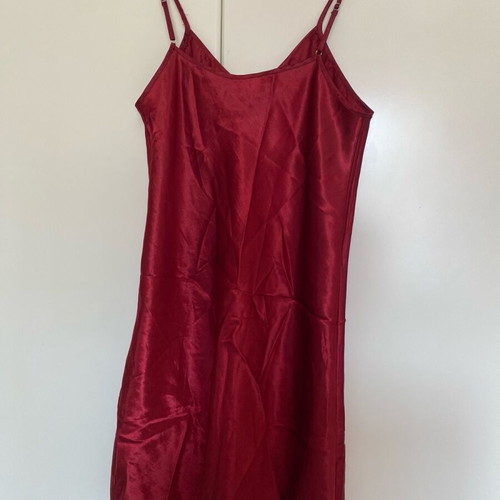 Nightgown like new with satin texture and adjustable straps