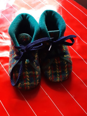 Meridian slippers size 22/23 used in good condition