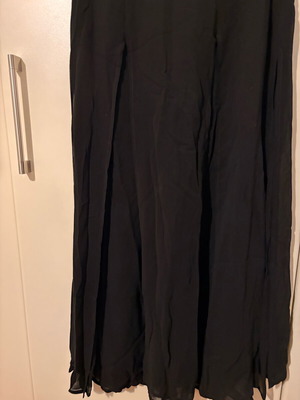 Moschino skirt black like new, size S