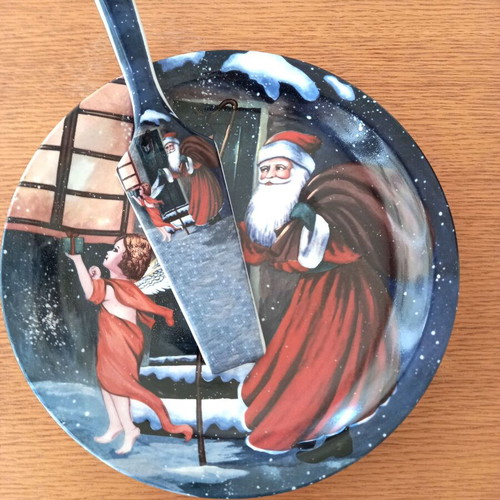 Seasonal ceramic and glass plates and trays new, Christmas and Easter