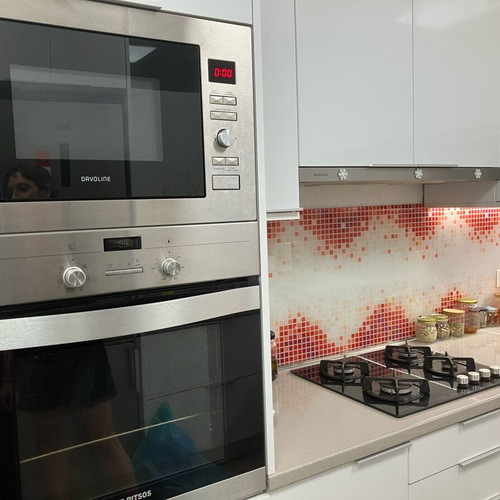 Apartment 48 m² renovated, 2nd floor, security door, balcony