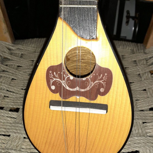 Baglamas no4 new, good quality, elegant body