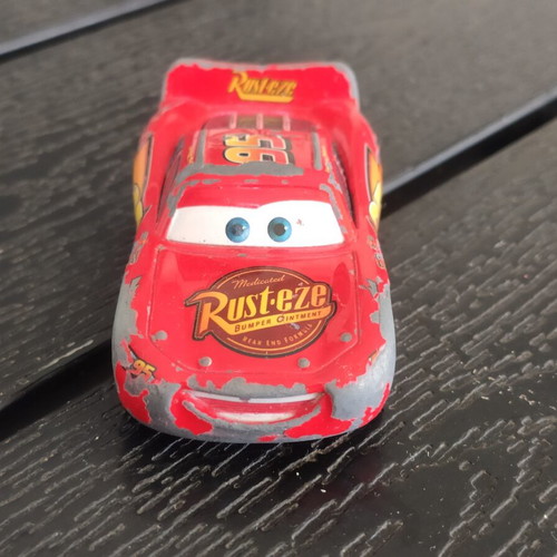 Disney McQueen 1:55 scale toy car used