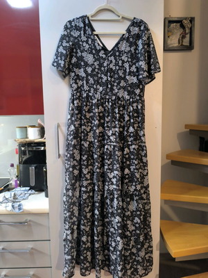 Helmi maxi dress like new, black with white floral pattern
