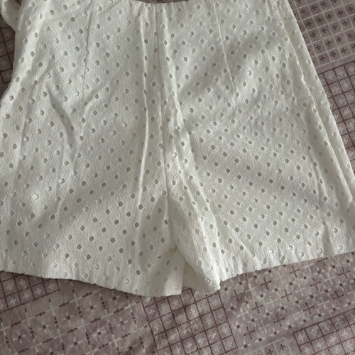 Mind Matter summer set white, like new, medium size