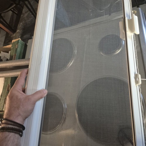Automatic Aluminum Vertical Rolling Screen 75x79 cm, like new, white electrostatic paint