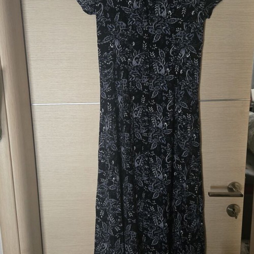 Long dress Pink Woman like new, boho style with front slit and soft back elastic