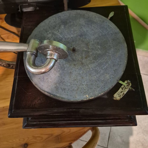 Wooden gramophone collectible, hand-crank operation, like new